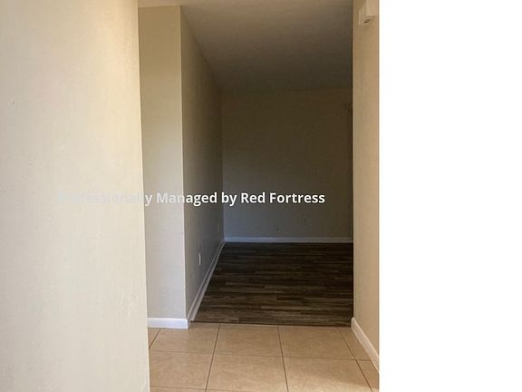 4th image of 411 SE 24th Ave
