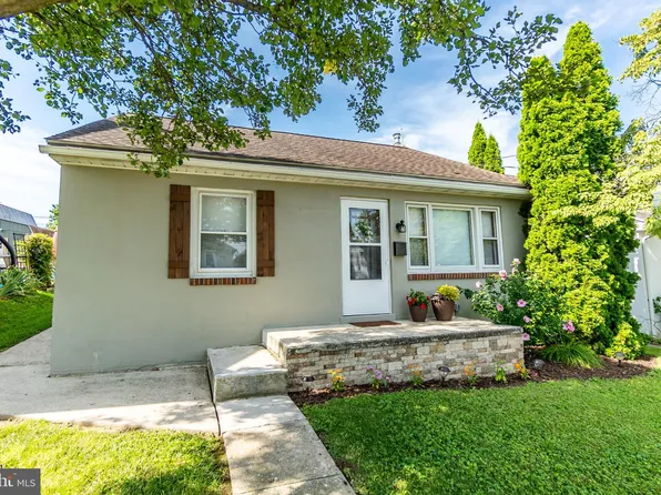 525 Locust St, Hanover, PA 17331