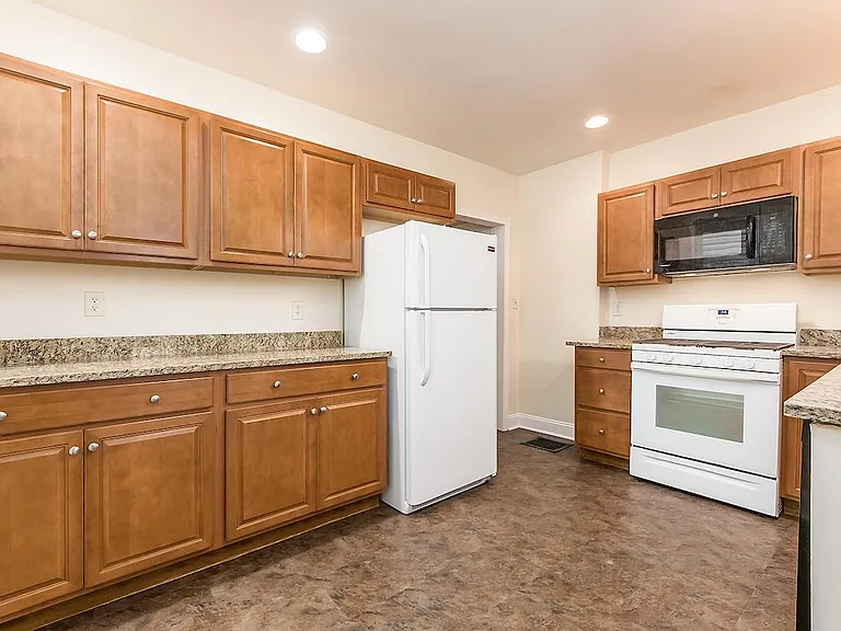 50 W Weber Rd — Photo 18