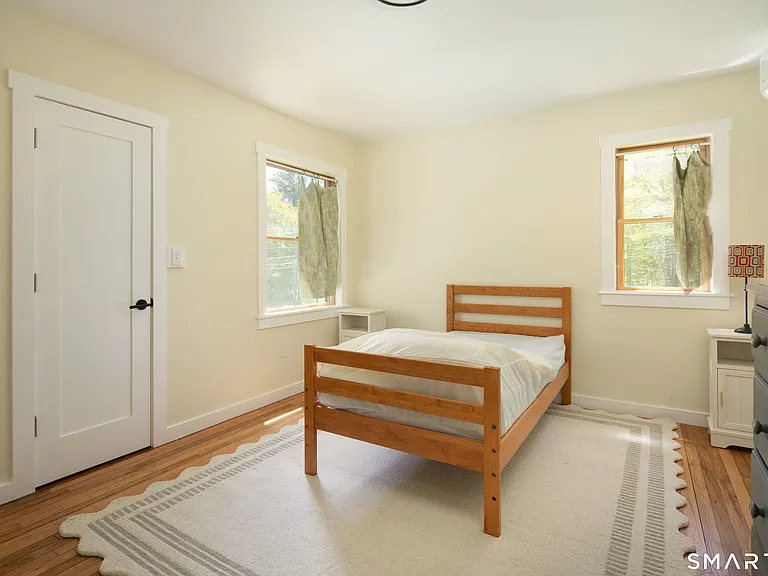 9 Woodcrest Ln — Photo 18