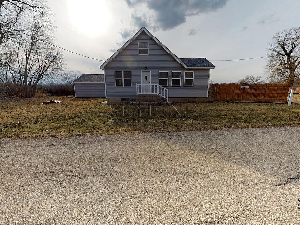 1st image of 42770 N Poplar St