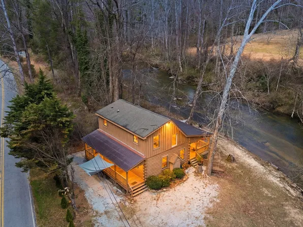 9139 Old 441 S, Lakemont, GA 30552