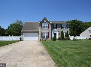 8 James Dr, Waretown, NJ 08758