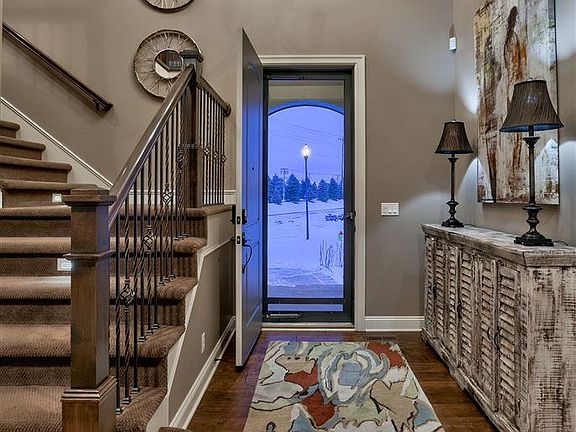 5th image of 19927 Logan Cir