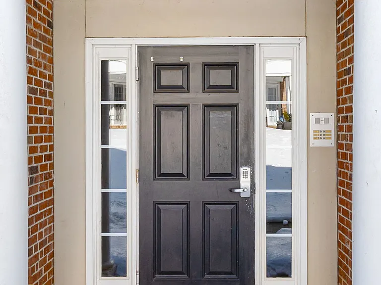 1264 Villa Ln #C — Photo 2