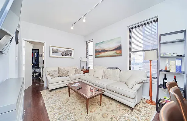 Rented by Living New York | media 9