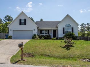 450 Copper Creek Dr, Raeford, NC 28376
