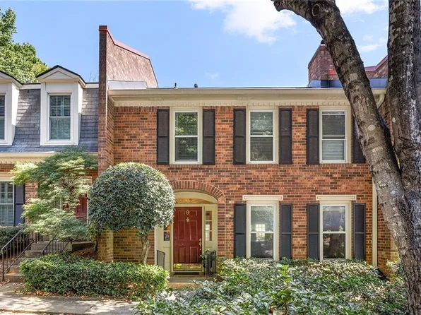 9 Queen Victoria Pl NE, Atlanta, GA 30342