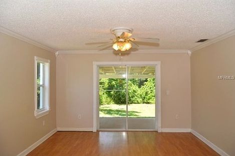 4th image of 12709 Balsam Ave