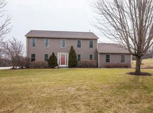 113 Chestnut Way, North Prairie, WI 53153