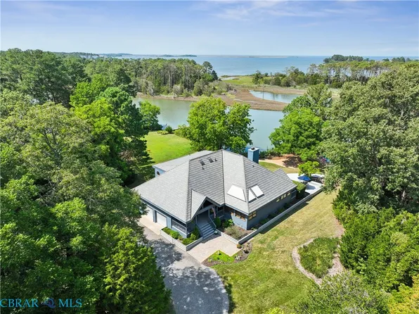 (undisclosed Address), Hampton, VA 23669