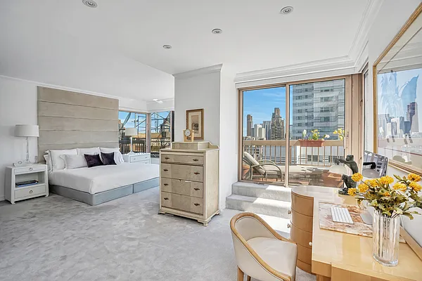 Sold by SERHANT. | media 9