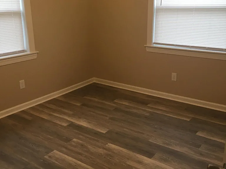 110 Wesley Rd — Photo 11