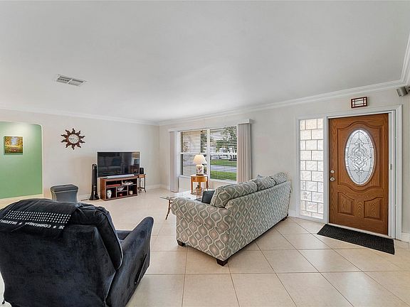 5th image of 6721 NW 58th Court