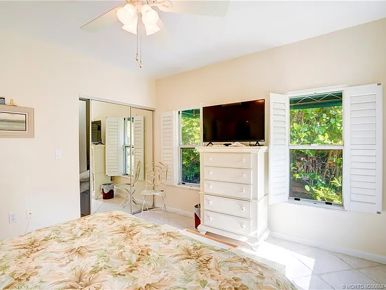 184 NE Edgewater Dr #1001 — Photo 25