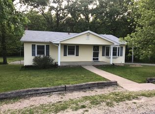 10 Critter Ln, Troy, MO 63379