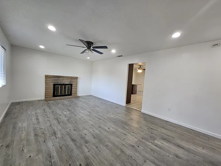 924 San Miguel Pl — Photo 6