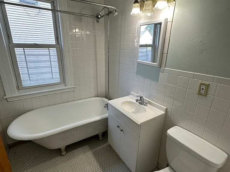 77 Hanmer St #1E — Photo 14