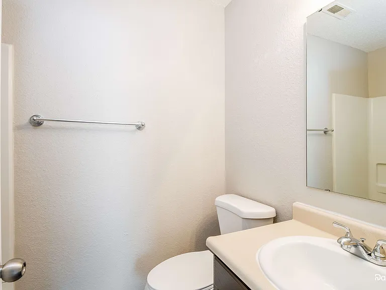 5254 Tufton Dr — Photo 9