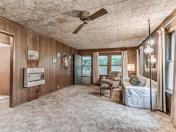 3rd image of 1618 N Ideal St
