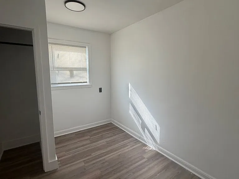 890 Charles Pl — Photo 17