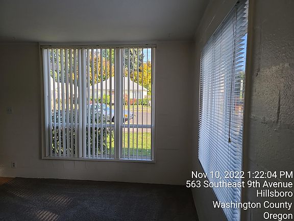 4th image of 563 SE 9th Ave