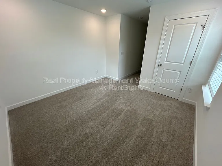 156 Sargents St — Photo 42