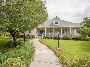 301 Leonhard Ave, Bay Saint Louis, MS 39520