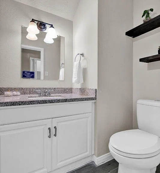Shared bath downstairs