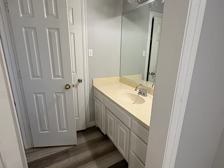 1716 FM 407 — Photo 7