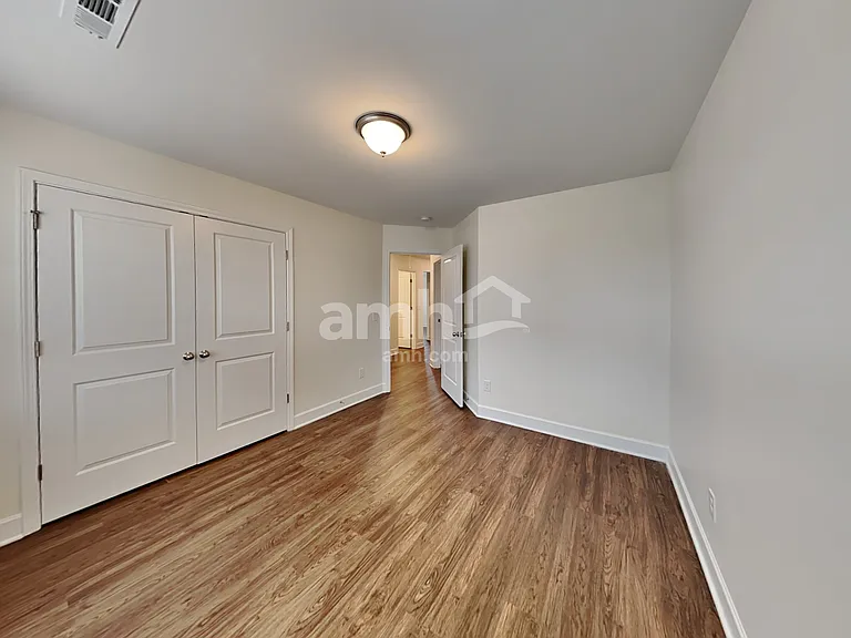 5068 Trailwater Dr — Photo 11