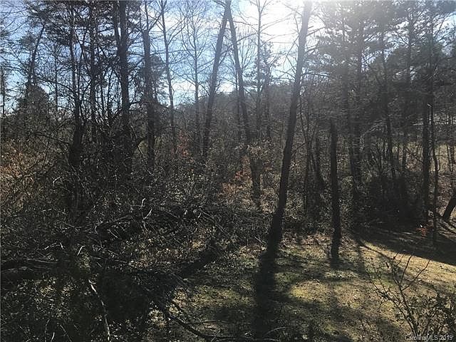 2nd image of 18 Birch Crest Dr