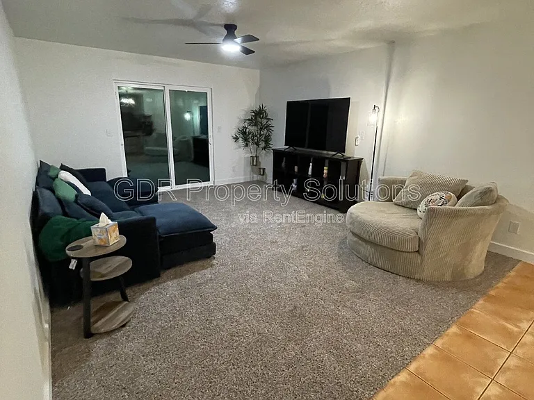 520 Ortiz Dr NE — Photo 3