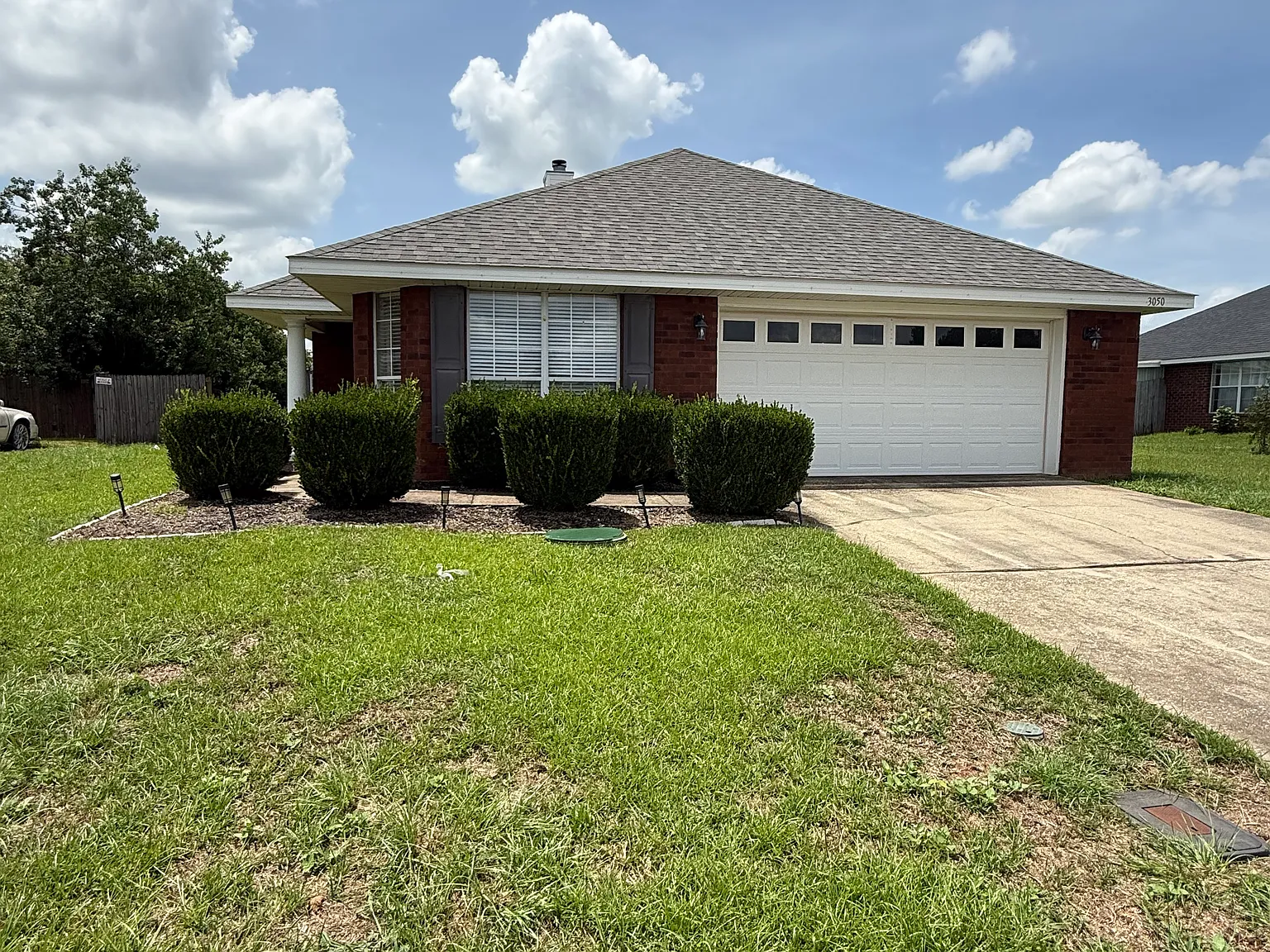 3 bed, 1402 sqft, $1,850 — Photo 2