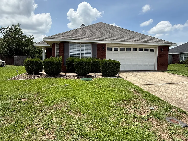 3050 Jersey Dr W — Photo 2