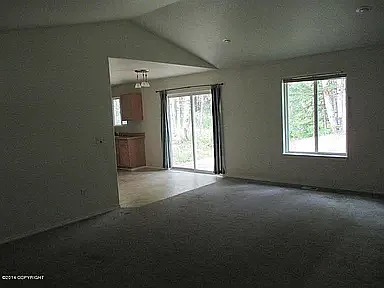 3 bed, $1,895 — Photo 2