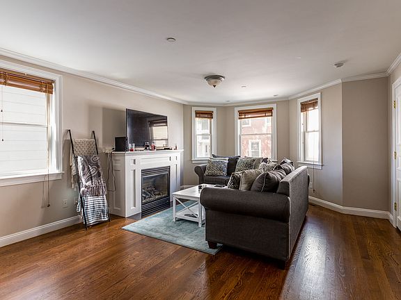 2nd image of 66 Gates St #1
