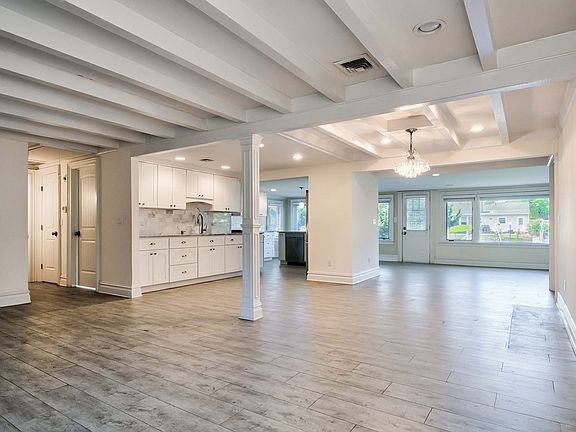 3rd image of 23 Clearwater Ave