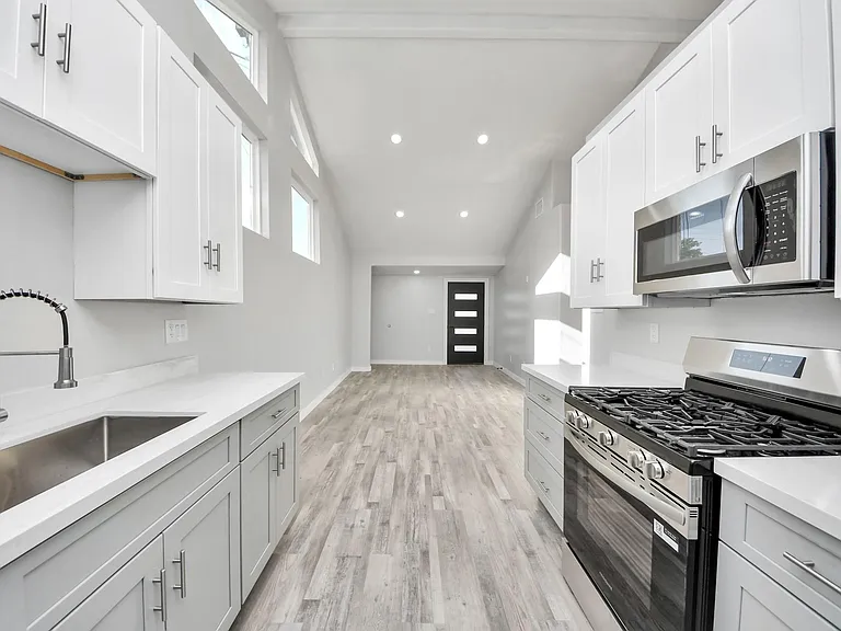 6201 Batterson St — Photo 13