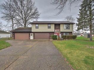 3 Josephine Dr, Decatur, IL 62526