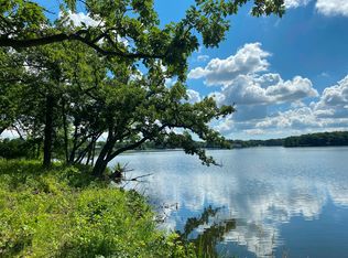 27117 N Chevy Chase Rd, Mundelein, IL 60060