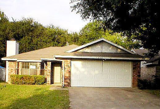 1st image of 1346 Cy Blackburn Cir