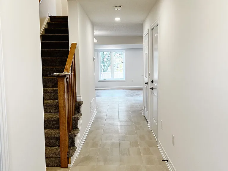 119 Mullin St — Photo 2