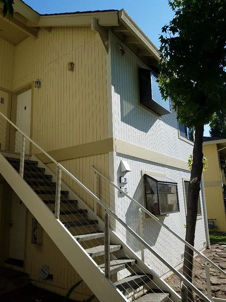 2827 Monument Blvd APT 28 photo 1