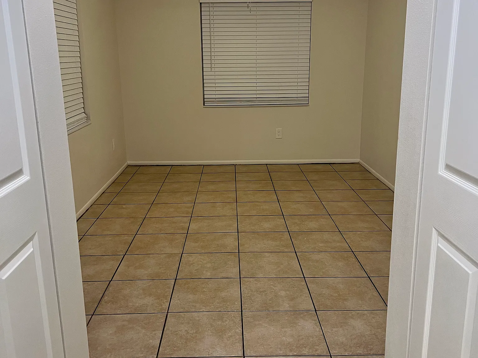 2 bed, 825 sqft, $1,150 — Photo 4