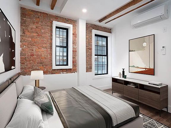 2nd image of 152 W 49th St #5A