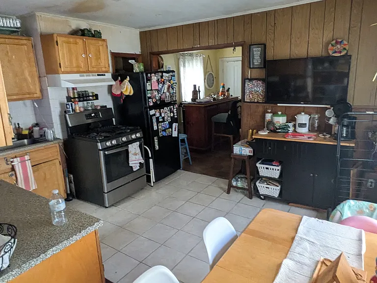 36 Otis St #3 — Photo 1