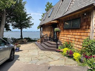 47 Bluff Rd, Colchester, VT 05446