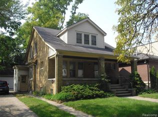 887 Saint Clair St, Grosse Pointe, MI