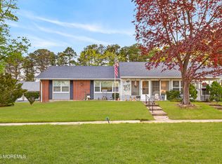 569A Sheffield Ct, Lakewood, NJ 08701